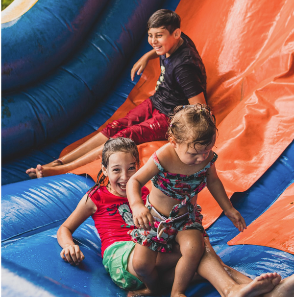 In this article, we'll explore the many benefits of a jumpy house party and why it's the perfect choice for your child's next celebration.